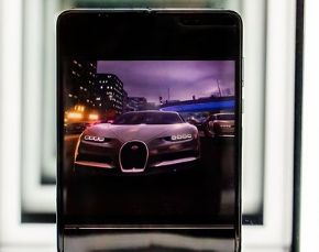 三星Galaxy Fold智能手机视频教程揭示了新功能